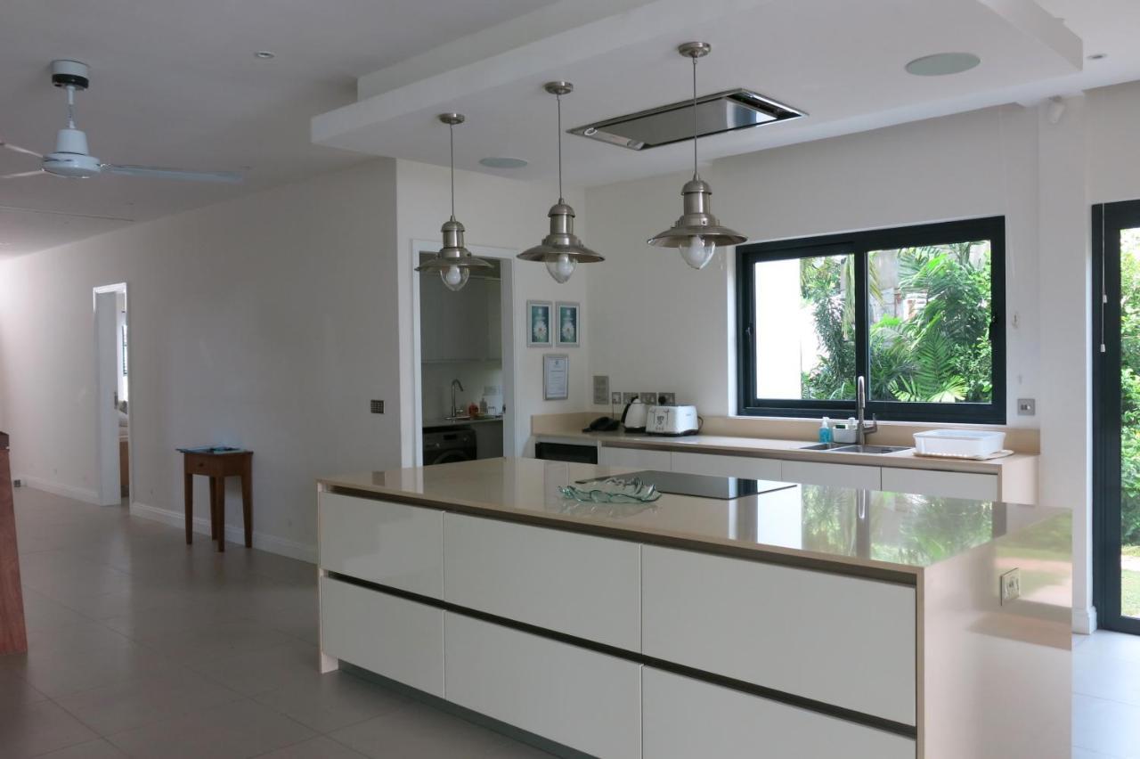 Lyla Beach Villa Pointe Au Sel Екстериор снимка